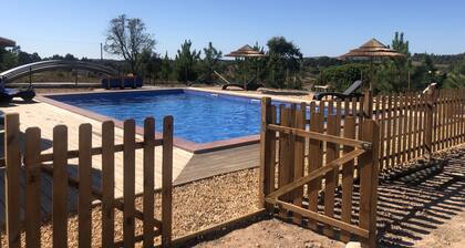 Casa do Sobreiro-Cosy Country Houses- with swimming pool and tennis table