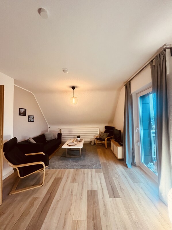 Télévision, jeux vidéo, lecteur de DVD, livres