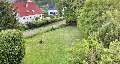 Ruhige Ferienwohnung mit eigenem Balkon und toller Aussicht