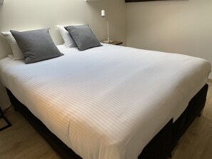 2 chambres, fer et planche Ă repasser, Wi-Fi, draps fournis