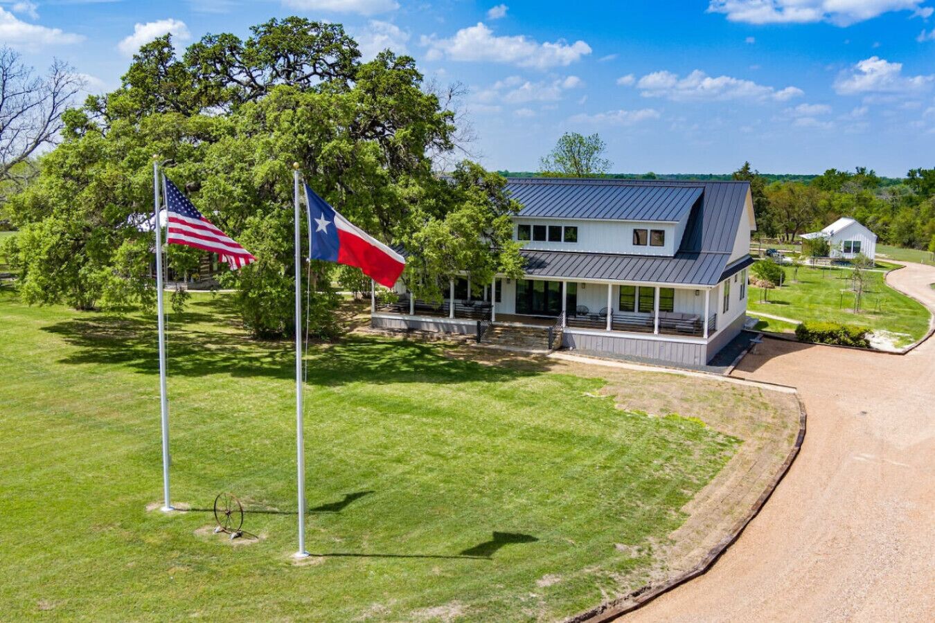 Luxury Farm Rental in Round Top!