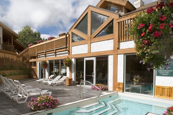 Piscine intérieure, piscine chauffée