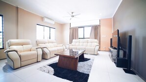 Unclassified image, 4 of 8, button - Fantasy Island Apartment (Nadi)
