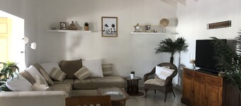 Large 2BR Condo - STEPS FROM BEACH!