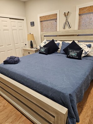4 bedrooms, travel cot, WiFi, bed sheets