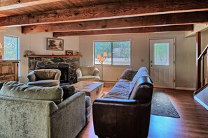 TV, fireplace, DVD player