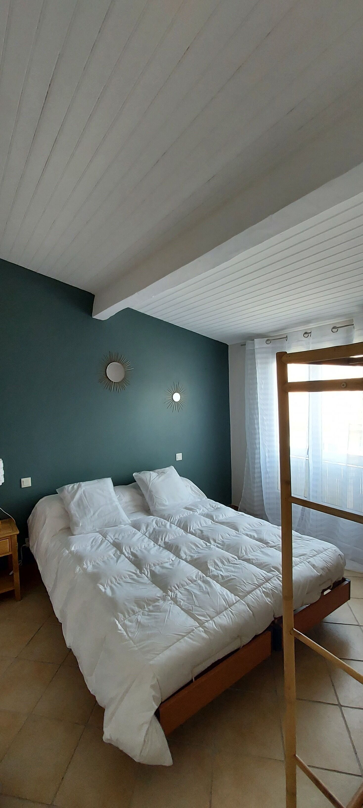 4 chambres, fer et planche à repasser, lit parapluie, Wi-Fi gratuit