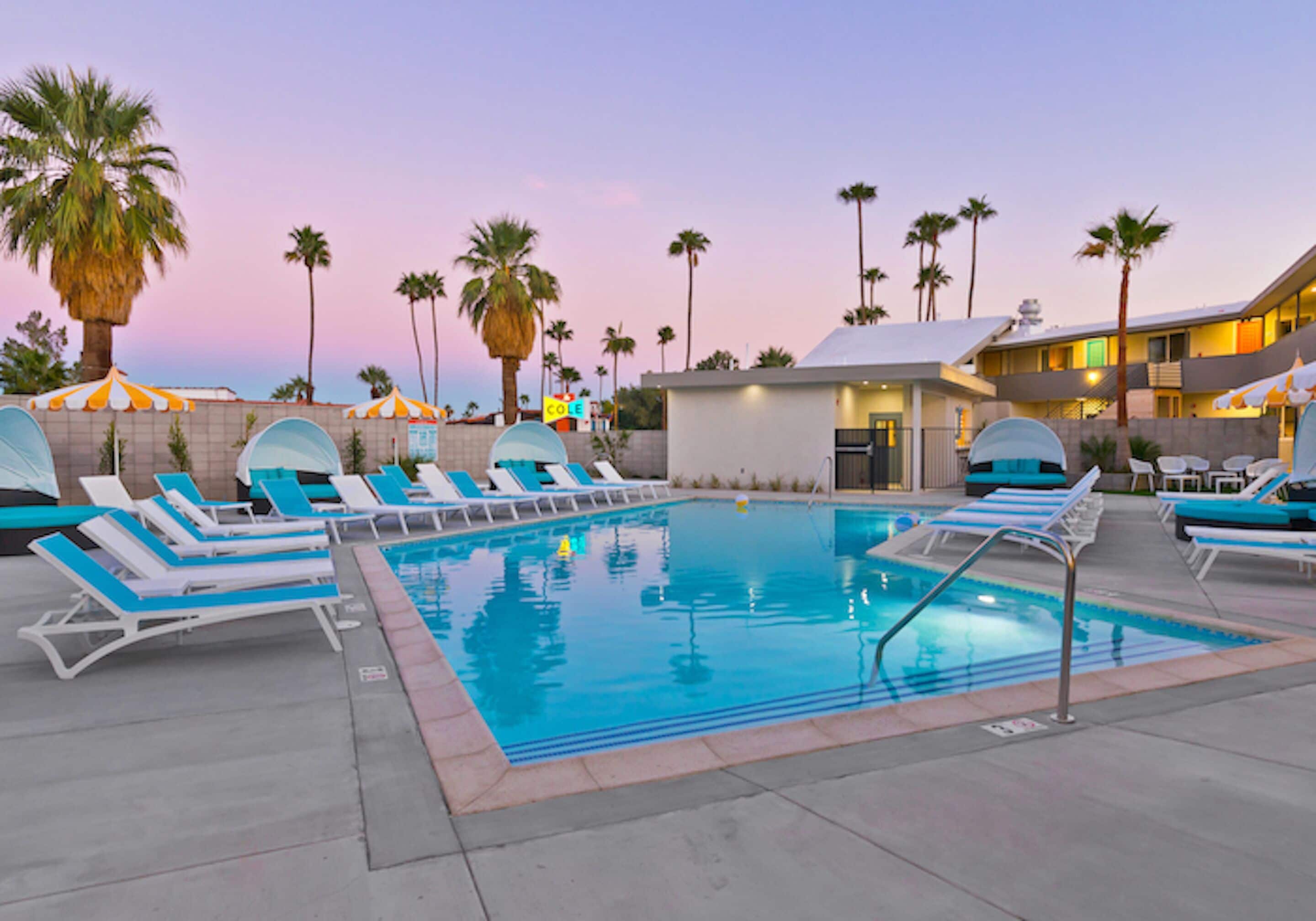 Outdoor pool, free pool cabanas, pool umbrellas