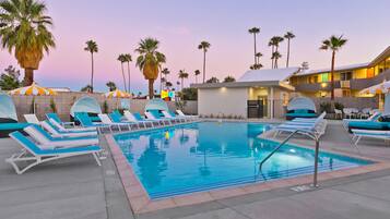 Outdoor pool, free cabanas, pool umbrellas