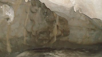 Exploración de cuevas