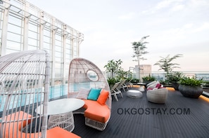 Poolside bar - Zenith Suites JBCC by OKGOSTAY (Johor Bahru)