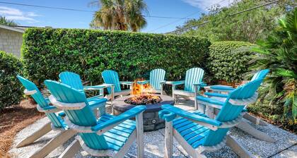 Magnificent Family East Beach Escape! Private Pool, Short Walk To Beach