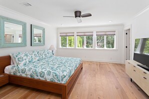 5 makuuhuonetta, silitysrauta/-lauta, ilmainen Wi-Fi, vuodevaatteet