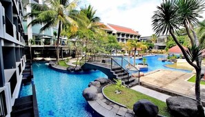 Outdoor pool - Bela Hotel (Ternate)