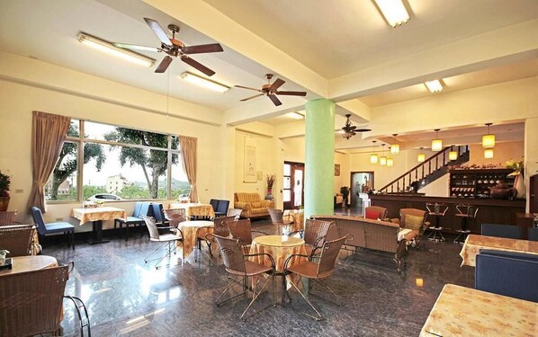 Daily local cuisine breakfast (EUR 50 per person) - Chong Er Ya She Homestay (Jiji)