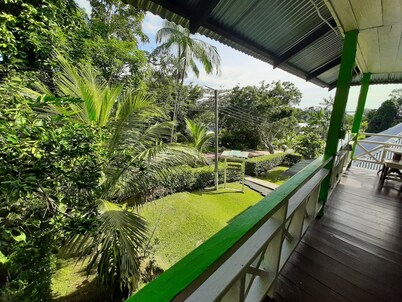Hotel con muy buena ubicacion cerca al centro de Puerto Nariño.