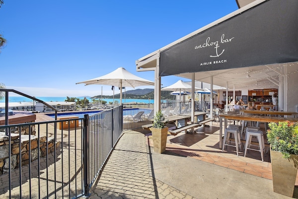 Poolside bar