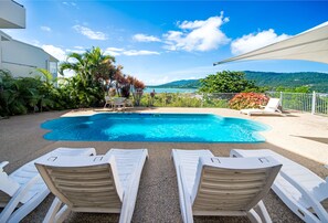 2 piscinas al aire libre