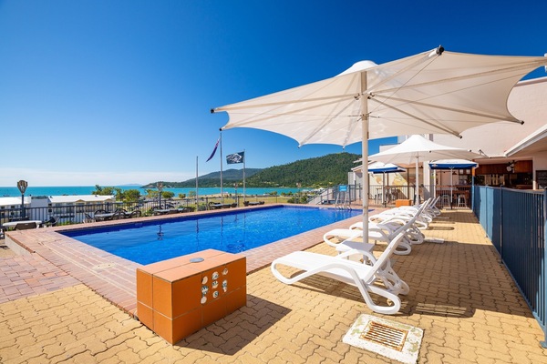2 outdoor pools