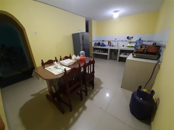 Dining - Servicio especial (cocina, lavadora y duchas con agua caliente) (Covicorti)