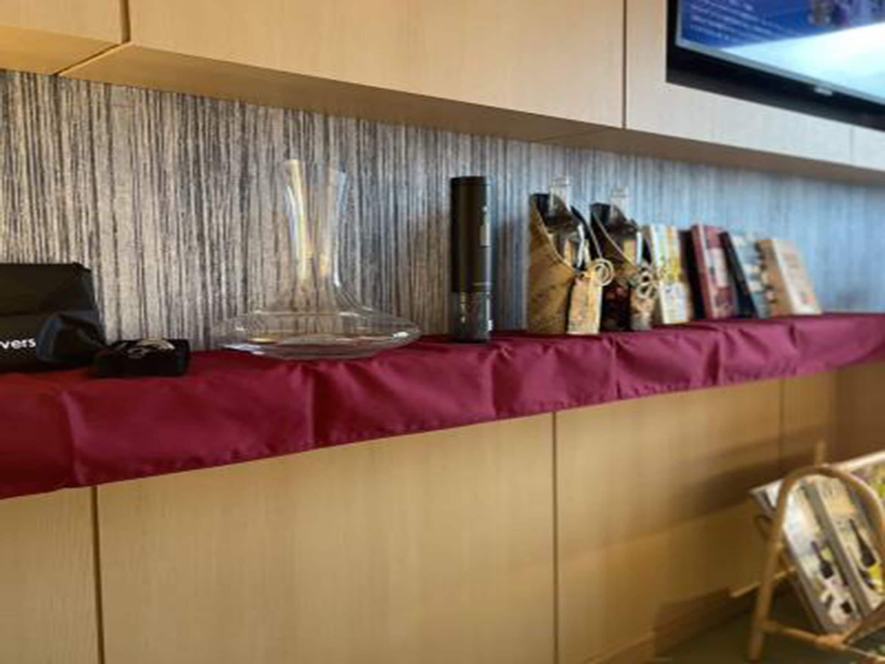 wine room, non smoking | 1 bedroom, down duvets, in-room safe, blackout curtains