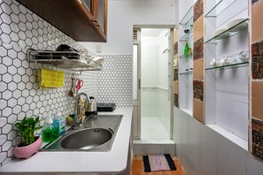 Refrigerador y utensilios de cocina 