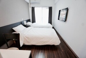 City-Zweibettzimmer | 1 Schlafzimmer, Schreibtisch, Verdunkelungsvorhänge