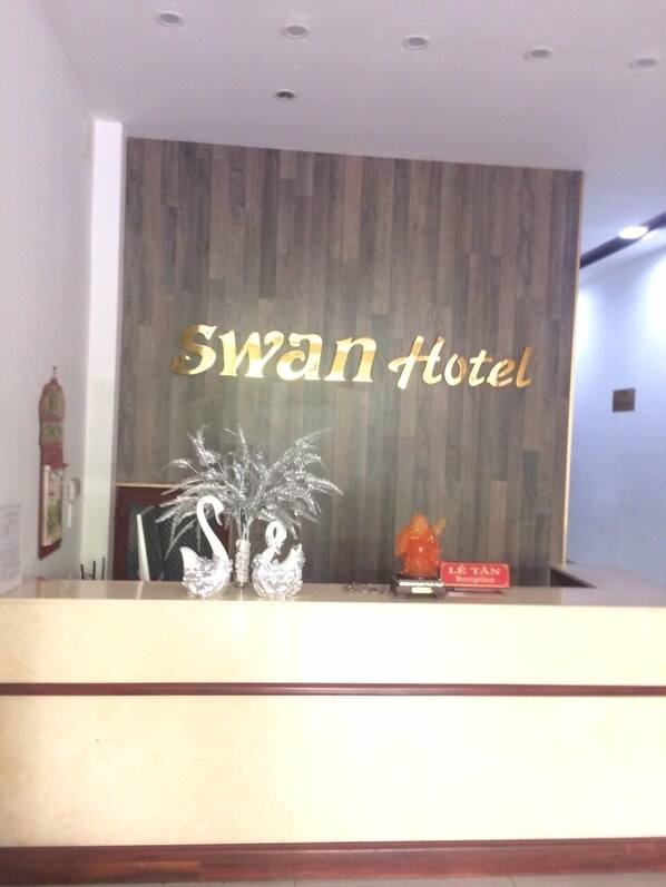 Smart TV - Swan Hotel (Da Nang)