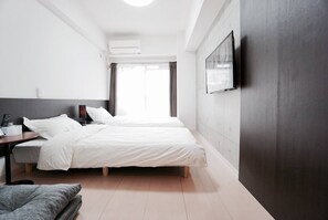 Desk, blackout curtains, free WiFi, bed sheets - Hostel 758 Nagoya2S (Nagoya)