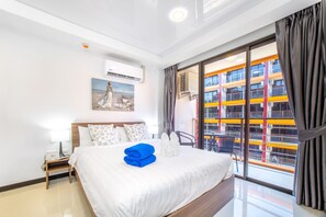 1 slaapkamer, een kluis op de kamer, verduisterende gordijnen