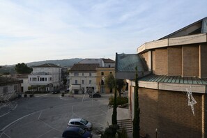 Parking - N139 - Numana, four-room apartment in the centre 500mt from the sea (Numana)