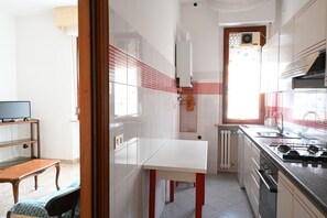 Fridge, oven, dishwasher - N139 - Numana, four-room apartment in the centre 500mt from the sea (Numana)