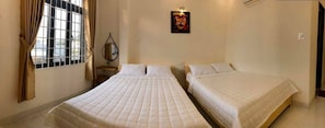 Minibar, blackout curtains, soundproofing, free WiFi