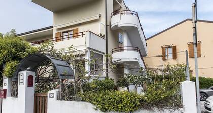 N164 - Numana, two-room apartment with wonderful sea view