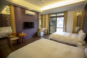 Standard Quadruple Room, Balcony | Individually furnished, desk, blackout curtains, free WiFi - Shan Ming Shui Xiu B&B (Yuchi)