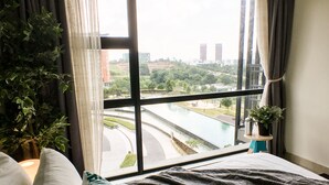 Desk, laptop workspace, iron/ironing board, WiFi (free) - Cozy Hyve Soho Suites (Cyberjaya)