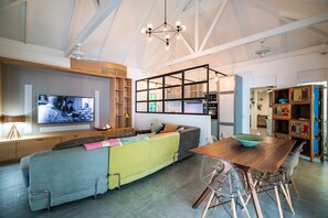 Living area - Gypsy Villa Layan (Choeng Thale)