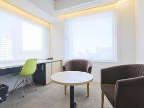 Schreibtisch, kostenloses WLAN, Bettwäsche