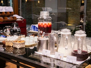 Desayuno buffet todos los días (con cargo)