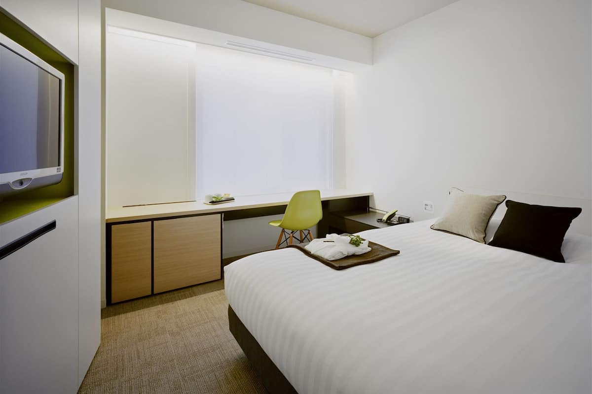 Desk, free WiFi, bed sheets