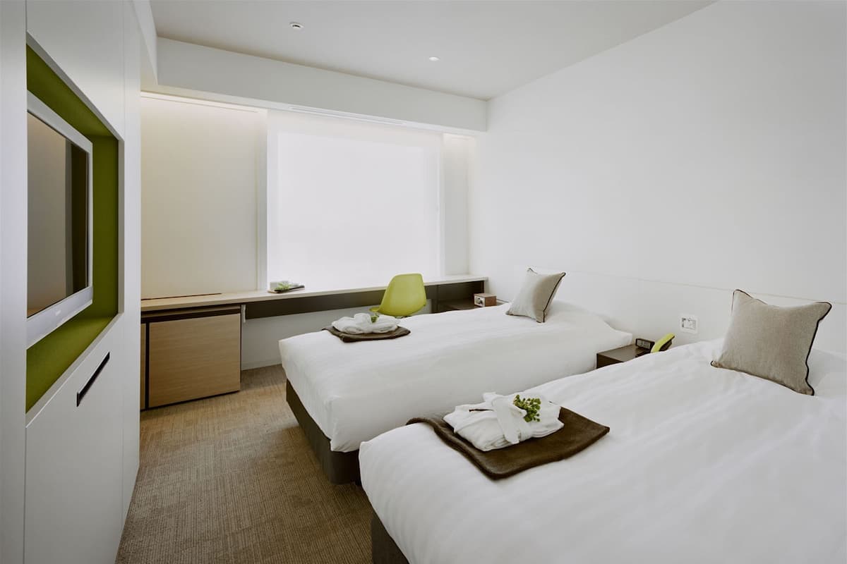 Desk, free WiFi, bed sheets