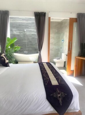 4 bedrooms, in-room safe, free WiFi, bed sheets - Villas at Seminyak Center with 4BR (Seminyak)