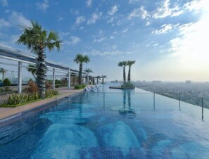 Outdoor pool - Terra Royal (Ho Chi Minh City)