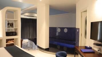 Royal Studio Suite | Premium bedding, memory foam beds, minibar, in-room safe