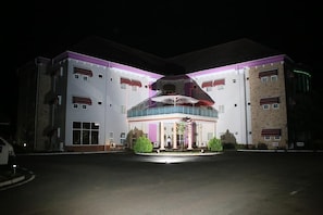 Front of property - evening/night - Oxygen Holiday Resort (Owerri)