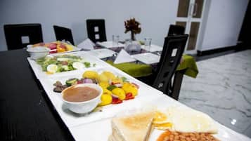 Free daily continental breakfast