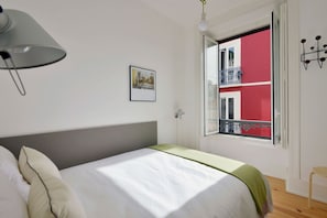 2 habitaciones, tabla de planchar con plancha y wifi gratis 