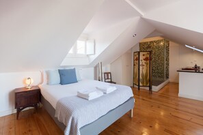 1 soverom, strykejern/-brett, wi-fi (inkludert) og sengetøy