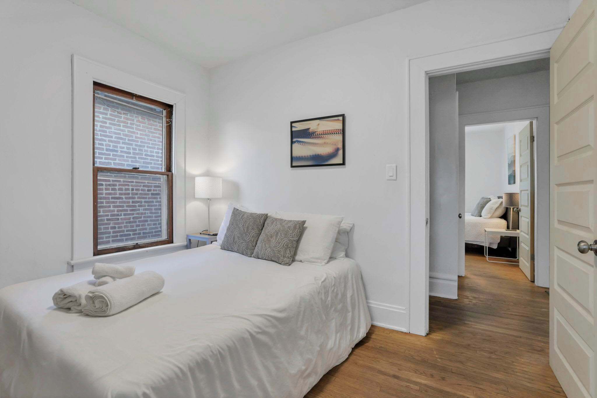 5 bedrooms, desk, iron/ironing board, WiFi