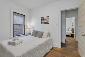 5 bedrooms, desk, iron/ironing board, WiFi